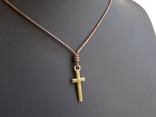 SMALL CROSS NECKLACE