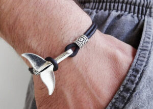 Whale Tail Bracelet