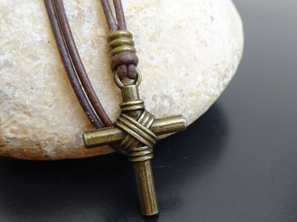 unisex cross necklace