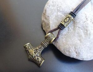viking NECKLACE BRONZE RUNE 1 e1614022899894