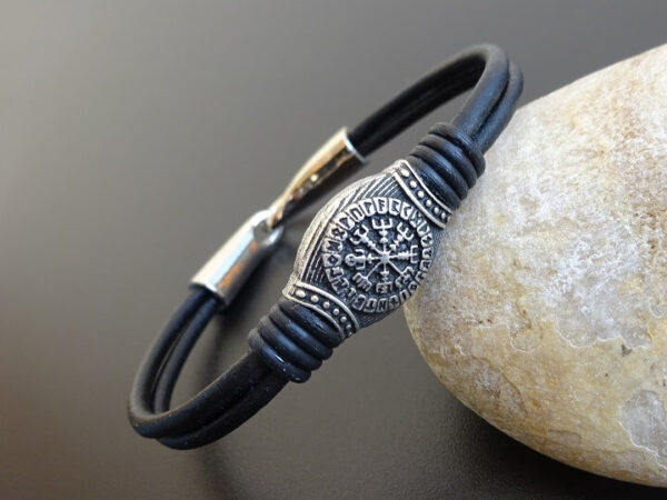 Vegvisir viking bracelet