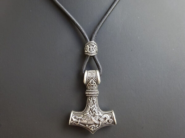 mjolnir pendant with new rune 11
