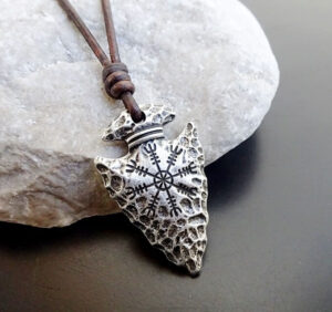 Viking Spear Arrow Pendant helm of awe