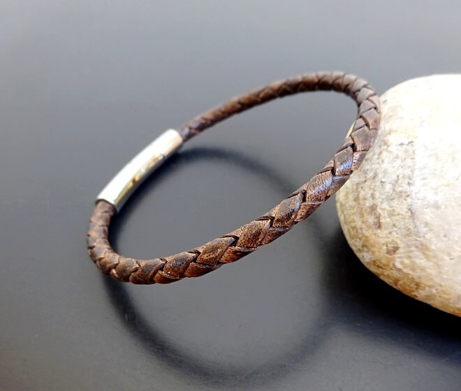 4MM BRAIDED LEATHER BRACELET ANTIQUE BROWN STAINLESS STEEL CLASP 3A WEBSITE Braided leather bracelet