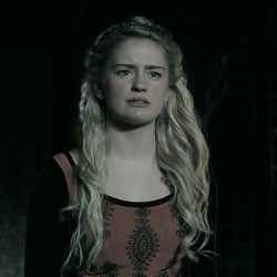 woman with vikings hair style