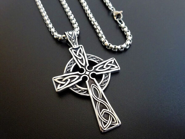 CELTIC CROSS necklace