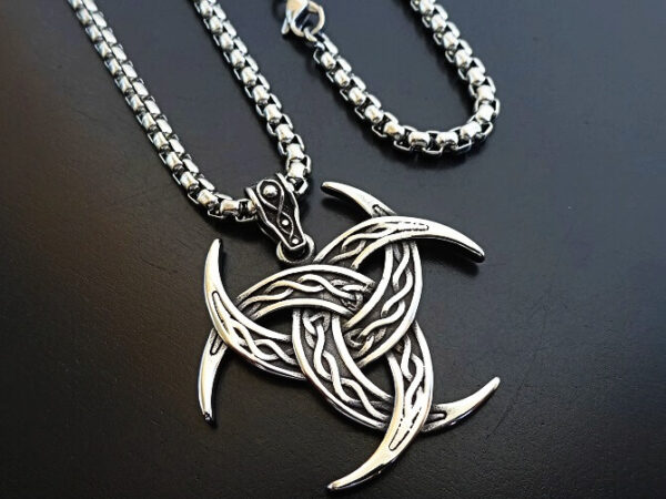 Odin's Triple Horn Necklace