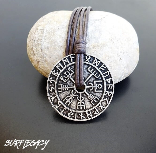 VEGVISIR NECKLACE VINTAGE GREY LEATHER VEGVISIR NECKLACE ON VINTAGE GREY LEATHER