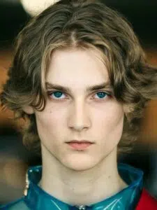 CURTAINS HAIR